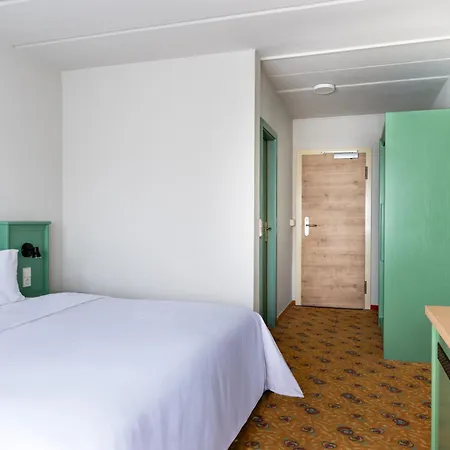 Ifa & Hotel